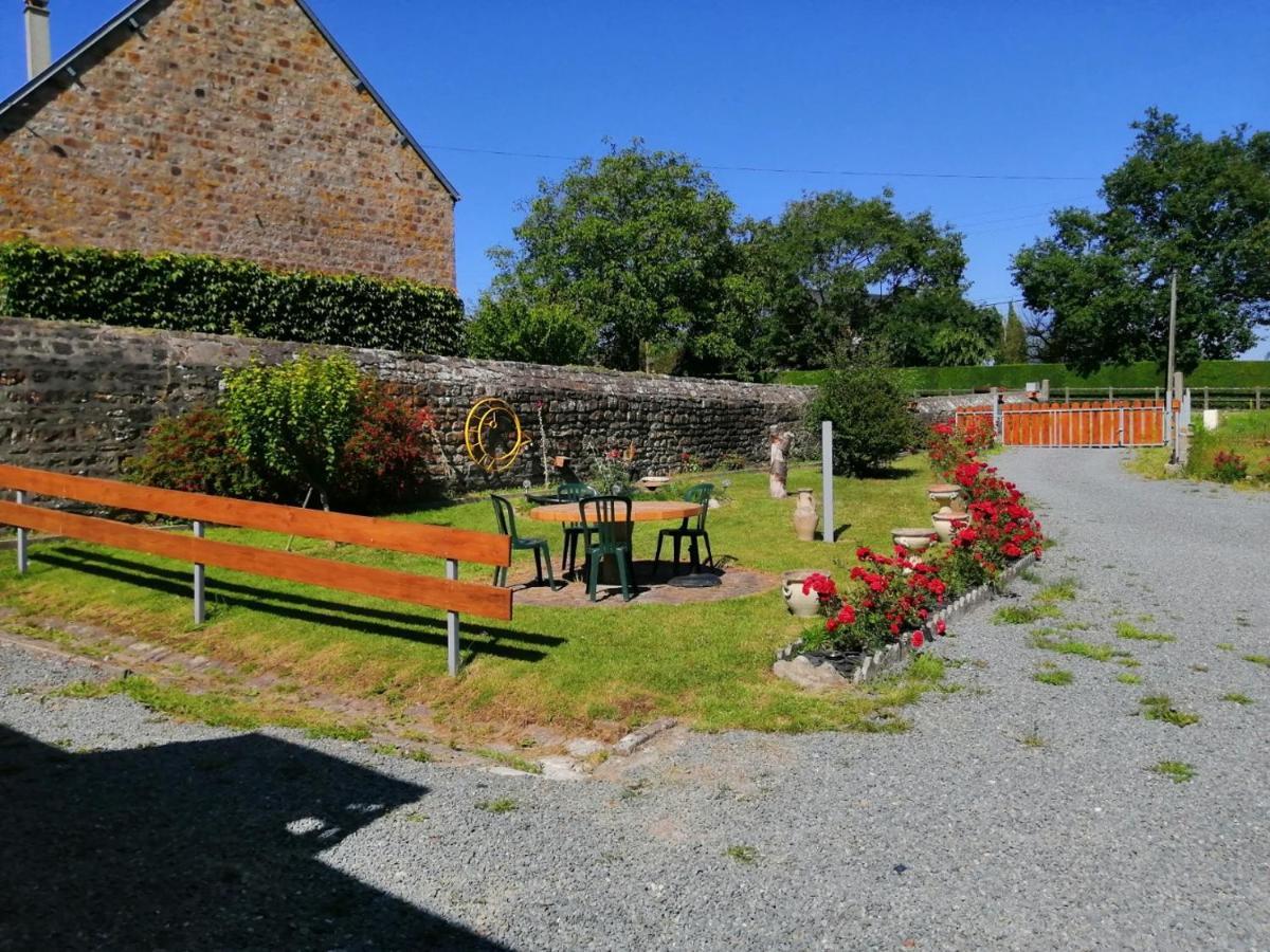 Les Ch'Tis Normands Bed and Breakfast Domjean Exteriör bild